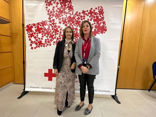 Presidenta de Cruz Roja El Ejido, Montserrat García, y Virginia Gutiérrez, responsable de la Asamblea de El Ejido.
