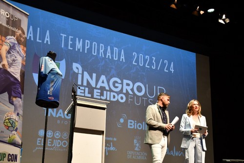 Inmaculada Acién y Miguel Brugarolas fueron los presentadores de la gala.