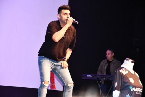 Kike Gabana.