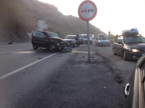 Un accidente en la N-340 en La Rábita deja seis heridos, dos de ellos graves
