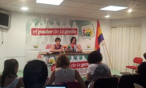 Izquierda Unida insta al Gobierno central a incentivar líneas aéreas de servicio público en Almería ante el retraso con las infraestructuras de la provincia