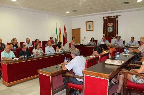 El Ayuntamiento de Adra amplía el número de contribuyentes que se pueden beneficiar de bonificaciones en las tasas de agua, basura y alcantarillado