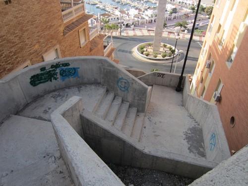 IU presenta una propuesta para equipar y mejorar las escaleras públicas de Aguadulce Norte