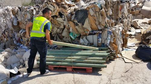 La Guardia Civil detiene a los autores de la sustracción de 1000 tubos para la construcción de invernaderos