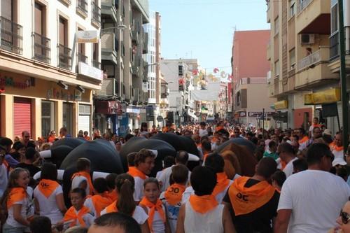 Más de 3.000 personas corren el IX Encierro de San Nicolás en el último día de la Feria y Fiestas de Adra