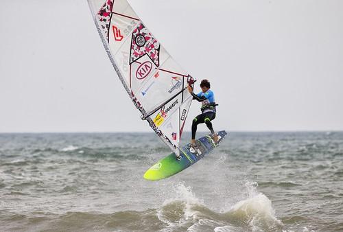 Víctor Fernández continúa líder del mundial tras su segunda posición en Klitmoller