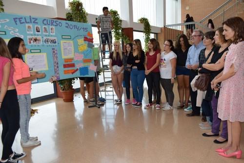 Unicef examina a Vícar a un mes de la designación de Ciudad Amiga de la Infancia