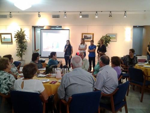 Mayores ejidenses participan en una ruta saludable y aprenden sobre el envejecimiento activo
