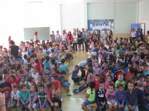 La Junta de Andalucía entrega al colegio 'Posidonia' de Roquetas de Mar el premio del V Certamen 'Cuidemos la Costa'