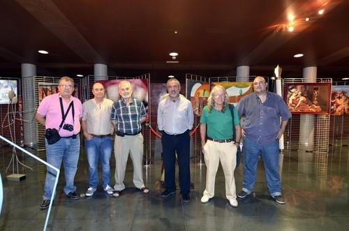 El Auditorio de El Ejido acoge la exposición de obras de pintura, escultura y fotografía de artistas almerienses