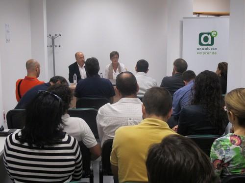 Los CADEs de Almería y El Ejido acogen jornadas de pre-internacionalización a las que asisten una treintena de