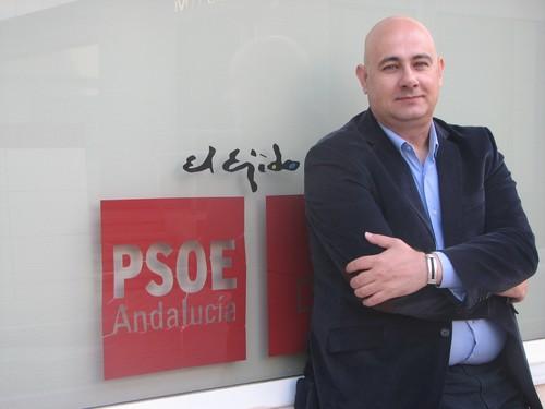El PSOE de El Ejido denuncia que Elsur hace dejación de sus funciones ante la pasividad del equipo de gobierno