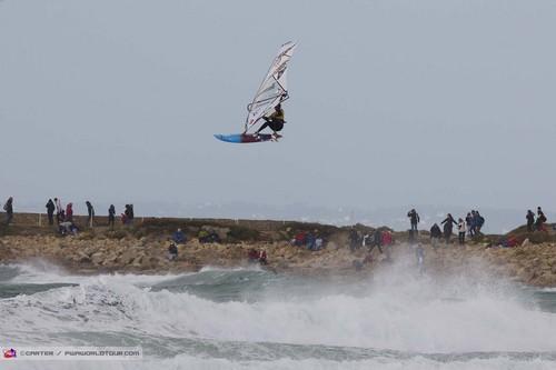 Víctor Fernández acaba quinto en La Torche y llega con opciones de luchar por el mundial en Maui, Hawaii