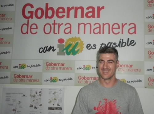 El Consejo local de IU Roquetas valida la candidatura de Ricardo Fernández