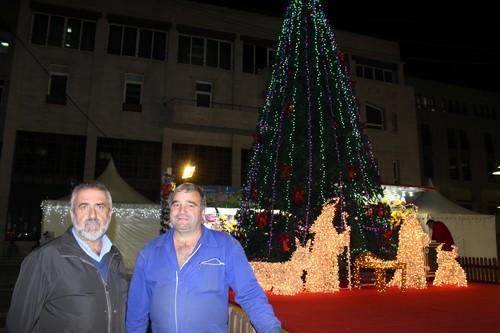 El municipio ejidense ya luce su iluminación de Navidad con más puntos de luz y arcos decorativos