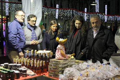 La Plaza Mayor se convierte en un gran escaparate de dulces artesanales elaborados por casi una veintena de órdenes religiosas de toda España