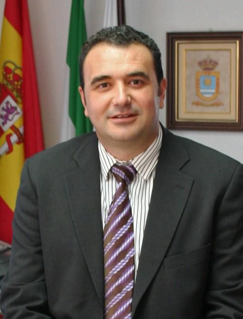 El PSOE critica que el alcalde de La Mojonera se ponga un sueldo de 45.000 euros pese a los problemas económicos del Ayuntamiento