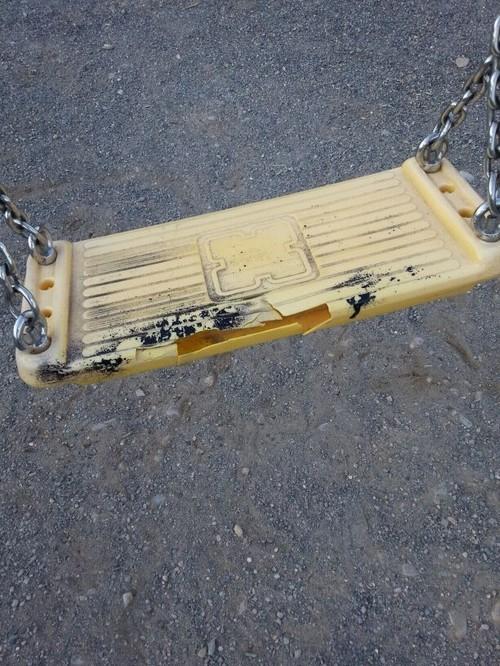 UPyD El Ejido lamenta que “los parques infantiles se arreglen a última hora, tras años de abandono, por la inminente campaña electoral”