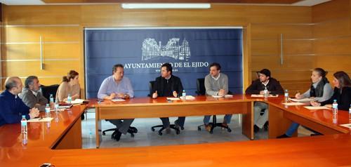 La Junta de Gobierno Local aprueba 2,1 millones de euros en gasto de ayuda para recursos a la dependencia