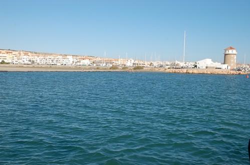 Alertan de olas de hasta cinco metros en el Poniente y la capital para este viernes
