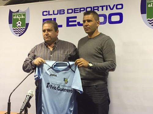 José Sevilla busca su primera victoria como entrenador del CD El Ejido este domingo ante la UD San Pedro