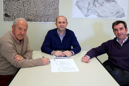 El Ayuntamiento y Cicloagro se reúnen para analizar la situación de la recogida de residuos plásticos agrícolas en la comarca