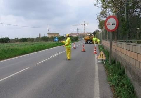 Dos coches colisionan en la carretera de Las Norias aunque no hay heridos