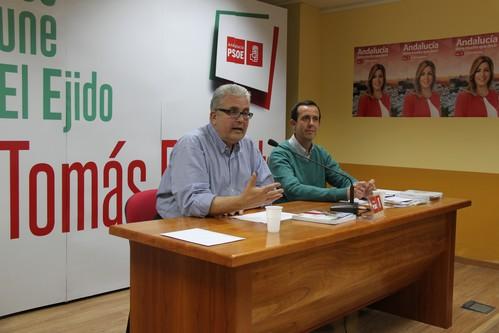 La sede del PSOE de El Ejido acogió anoche su primera asamblea abierta a la ciudadanía