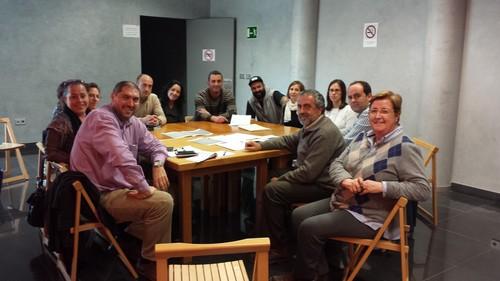 Ayuntamiento, plataforma ciudadana ‘Educación en Almerimar’ y AMPA del colegio estudian alternativas al problema de espacio ante la falta de soluciones por parte de la Consejería