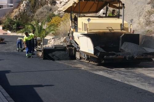 Antonio Bonilla anuncia mejoras en el asfaltado de varias calles de La Envía