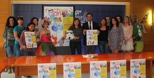 Ayuntamiento, comerciantes y hosteleros aúnan esfuerzos para hacer de la ‘Noche en Blanco’ un reclamo dentro y fuera de la provincia