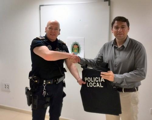 El gobierno local continúa dotando de más y mejores medios técnicos a la Policía Local para garantizar la eficiencia y seguridad del servicio