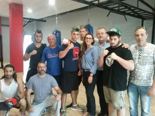 El Partido de Almería visita el Club de Boxeo de El Ejido y sus instalaciones