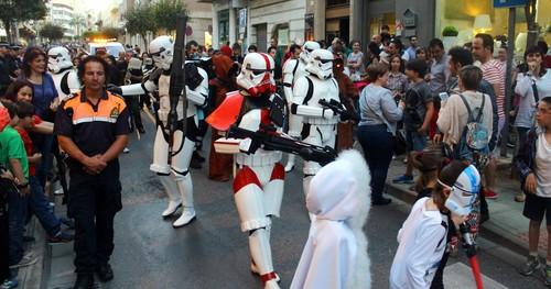 Miles de ejidenses y visitantes disfrutan de la 'III Noche en Blanco'