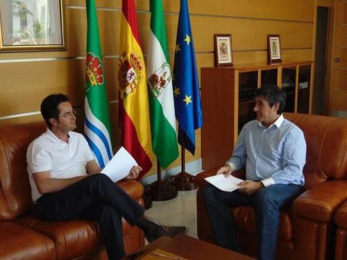 Manuel Cortés se reúne con el alcalde de El Ejido para impulsar, conjuntamente, un Plan de Gestión de los Residuos Agrícolas