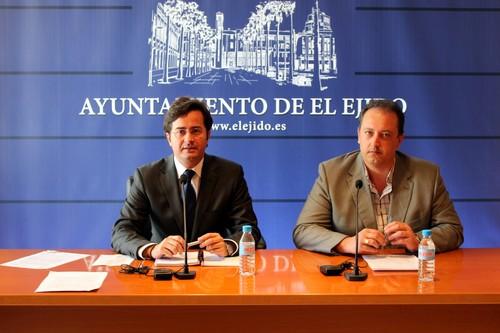 El PP asegura que seguirá moderando la presión fiscal y corregirá a la baja los valores catastrales con desequilibrios en El Ejido