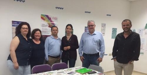 Tomás Elorrieta conoce de primera mano las necesidades de Almerimar en una reunión con la asociación de vecinos Punta Entinas-Sabinar