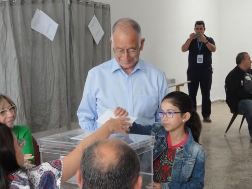 Gabriel Amat pierde la mayoría absoluta después de 16 años