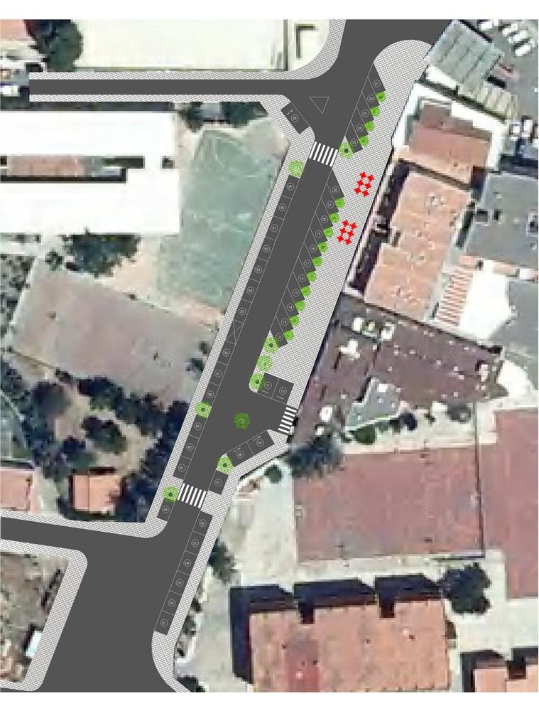 UPyD Berja inicia una recogida de firmas para que se modifiquen las obras de peatonalización de la Carretera de Adra