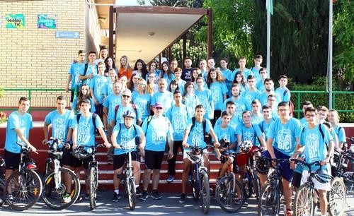 Alumnos del IES Murgis participan en una salida en bicicleta con motivo de la I Semana del Medio Ambiente