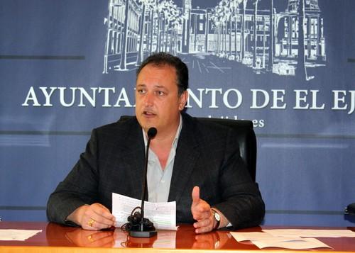 El equipo de gobierno ahorra 45.000 euros en la adjudicación de los seguros privados del Ayuntamiento ejidense