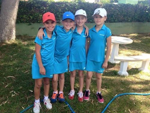 El equipo benjamín femenino del Club de Tenis El Ejido, campeón de Andalucía