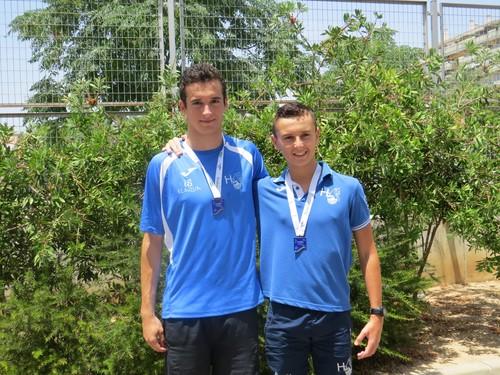 Manuel Martos y Mario Ortega suben al podio en el Campeonato de Andalucía Infantil de Natación