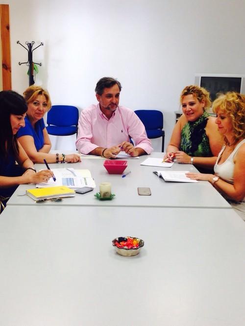 Escobar visita los 13 Centros de Servicios Sociales para planificar el segundo semestre