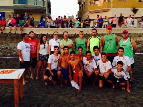 Más de 140 jóvenes participaron en el torneo de fútbol playa en Balerma