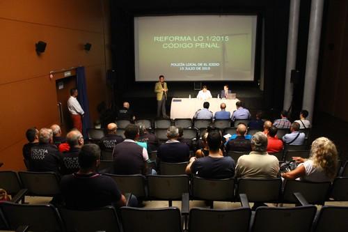 El Ayuntamiento de El Ejido impulsa un Plan de Formación a los agentes de la Policía Local