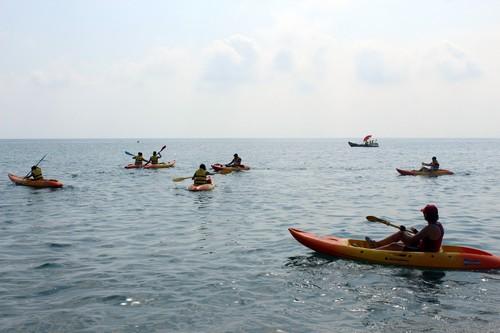 El Día de la Piragua reúne a más de 130 personas en Balerma