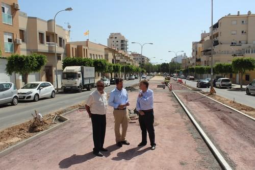 El nuevo Paseo de Las Lomas ‘toma forma’ y entra en su recta final para convertirse en zona de ocio y esparcimiento vecinal