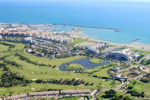 La subida del 10% de las visitas a la Oficina de Turismo de El Ejido avala el fortalecimiento del sector turístico en el municipio, según el Ayuntamiento