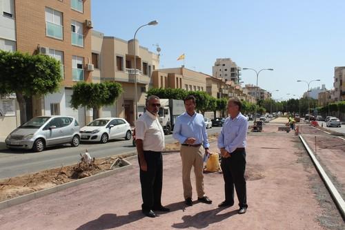 El Ejido aspira a contar con más de 35 km de carril bici que anillarán el municipio y lo conectarán con Roquetas a través de Punta Entinas